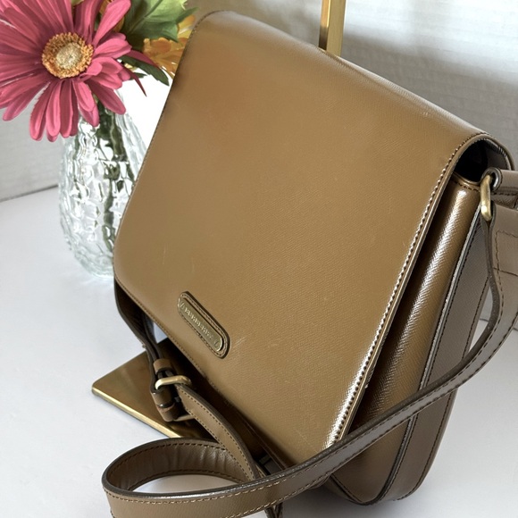 Authentic Limited Edition Crossbody/Shoulder Leather Bag Burberry. - Picture 4 of 17